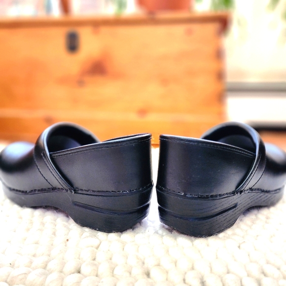 Dansko black leather clog. Size 39 - Picture 6 of 8